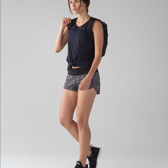 Lululemon Speed Short Size 4 - Picture 6 of 9